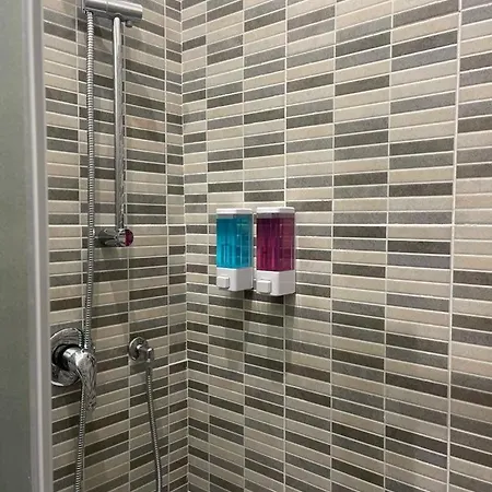 בית נופש B Independent Entrance Private Bathroom - No Kitchen